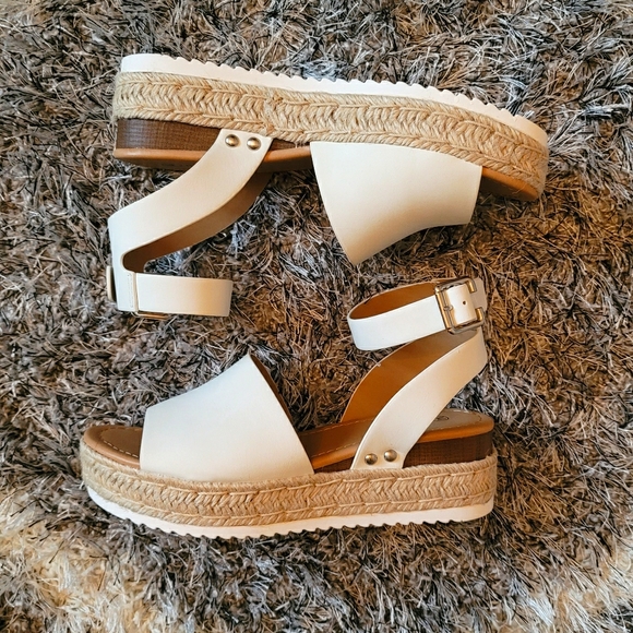 Harlow Shoes - Espadrilles - BNIB